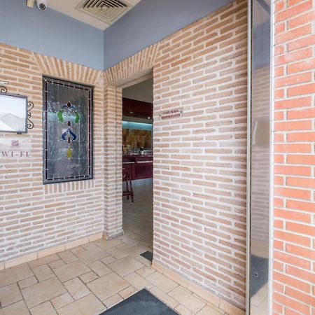 Hotel Vivar Grinon Exterior photo