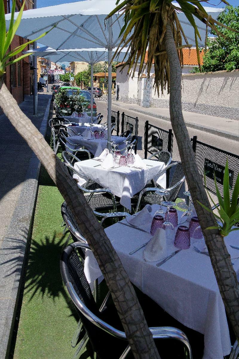 Hotel Vivar Grinon Exterior photo